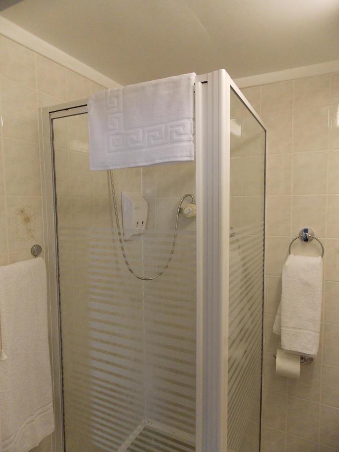 Maples Hotel Blackpool Room photo